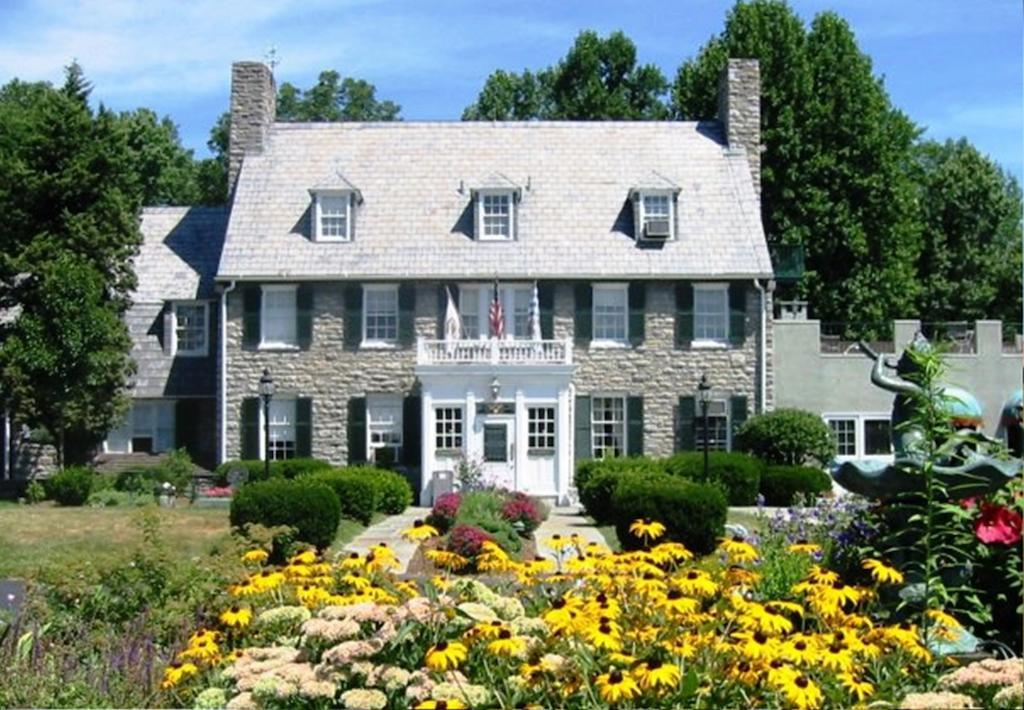 Bavarian Inn Shepherdstown Εξωτερικό φωτογραφία