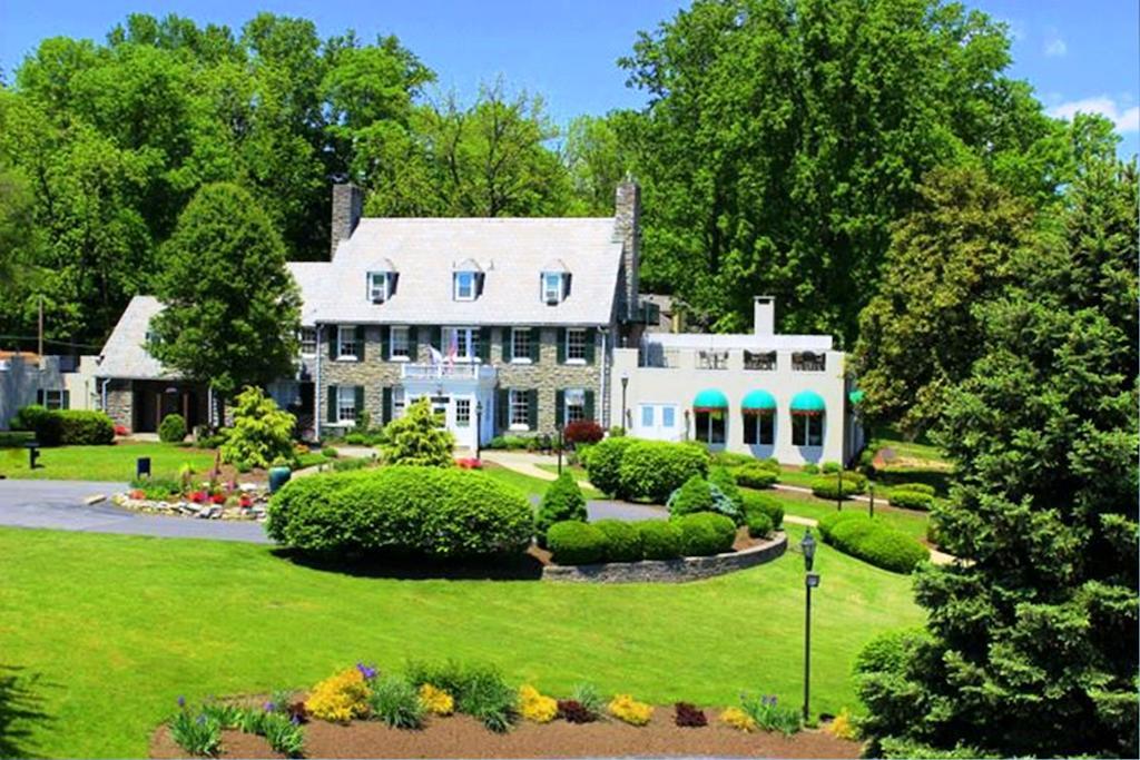 Bavarian Inn Shepherdstown Εξωτερικό φωτογραφία